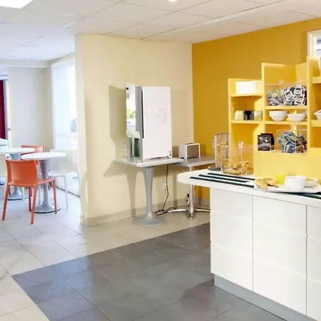 Premiere Classe Est-bizanos Hotel