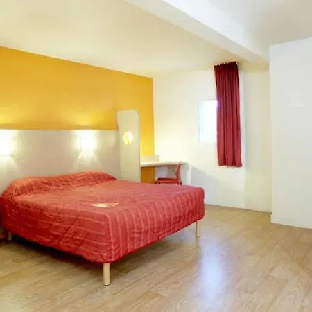 Premiere Classe Est-bizanos Hotel