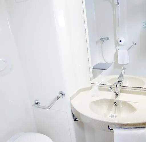 Premiere Classe Est-bizanos 2*