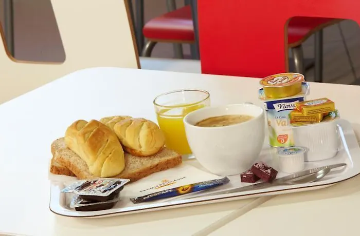 Premiere Classe Est-bizanos Hotel